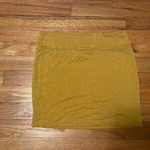 2000’s Mustard yellow mini skirtIt is a size small...